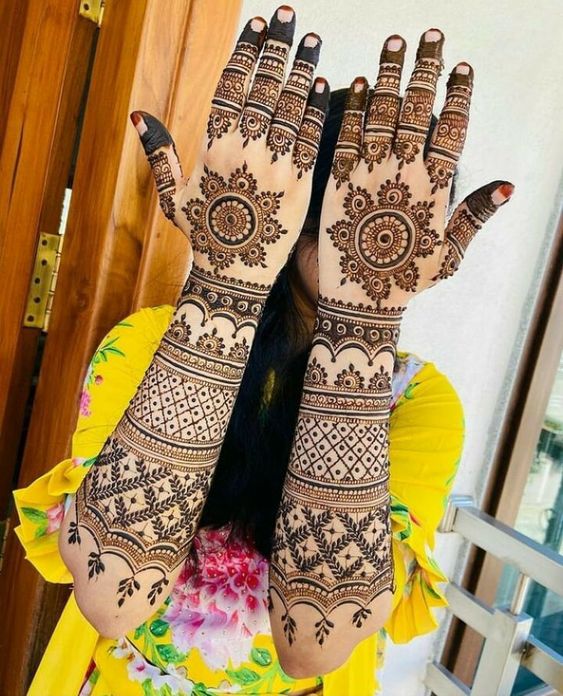 Back Hand Mehndi Design | Modern Back Hand Mehndi Design