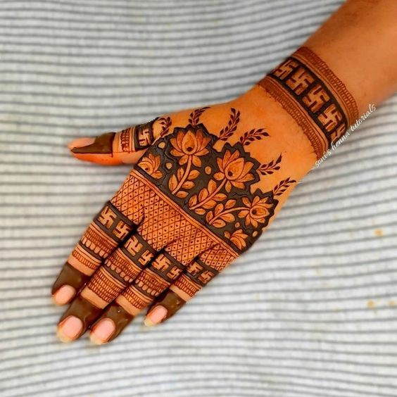 Back Hand Mehndi Design | Modern Back Hand Mehndi Design