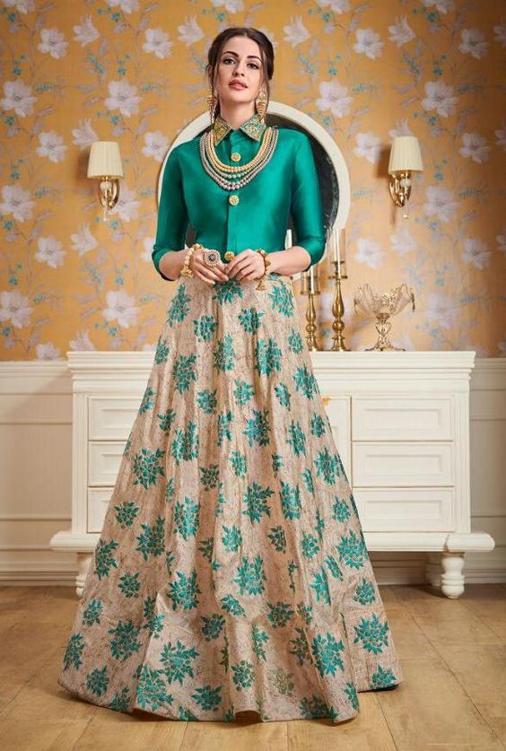 60+ Gorgeous Crop Top Lehenga Designs 2023