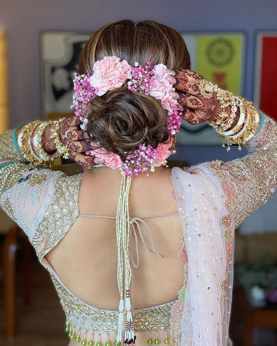 50+ Beautiful Party Bun Hairstyle For Saree