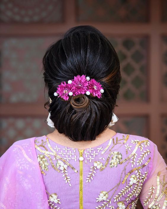 50+ Beautiful Party Bun Hairstyle For Saree