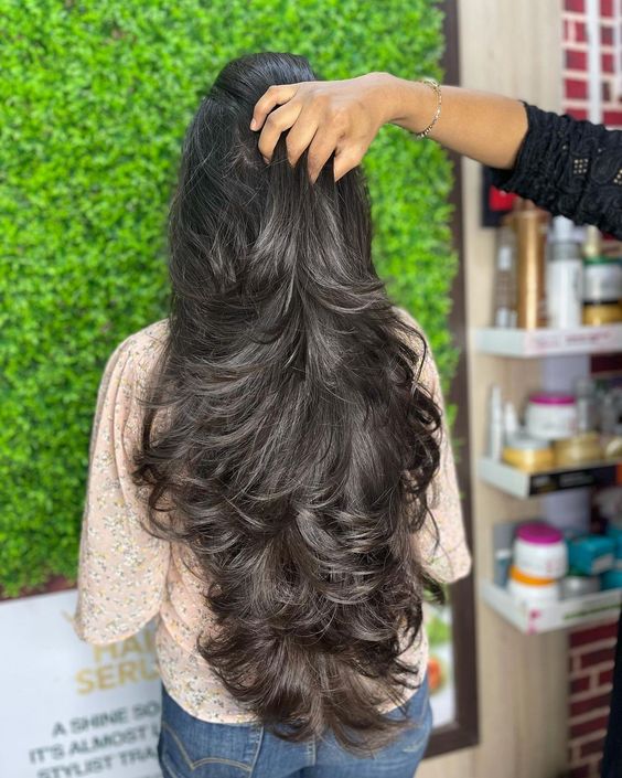 60+ Latest Step Cut For Long Hair (2023) | Step Cut 2023