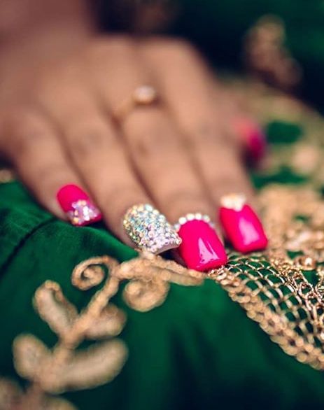 21+ Gorgeous Bridal Nail Art Designs For Bride 2023