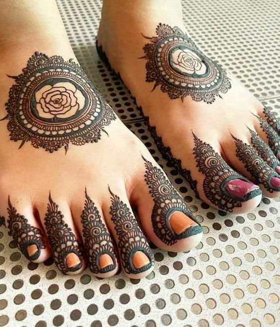 30+ Stunning Leg Mehndi Designs 2023