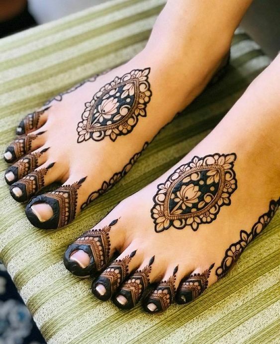 Leg Mehndi Designs