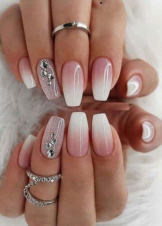 21+ Gorgeous Bridal Nail Art Designs For Bride 2023