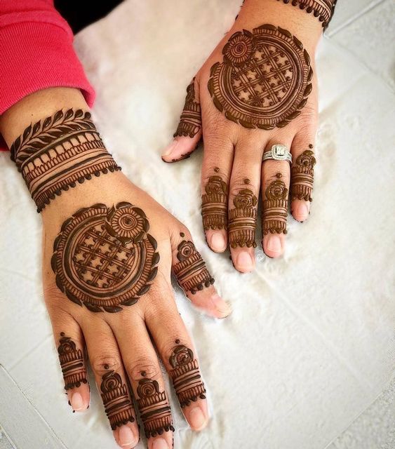 24+ Stunning Mandala Mehendi Designs 2023