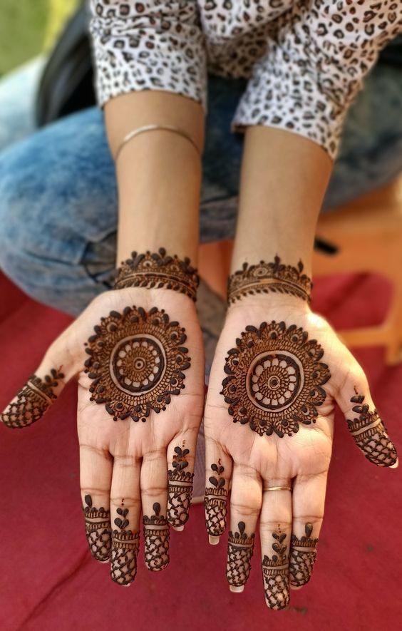 24+ Stunning Mandala Mehendi Designs 2023