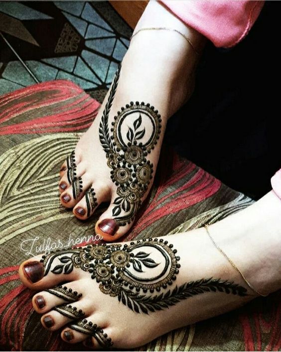 30+ Stunning Leg Mehndi Designs 2023