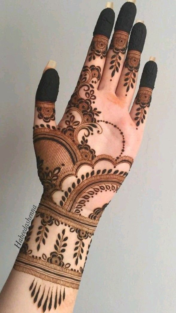 90+ Beautiful Latest Mehndi Design Simple 2023