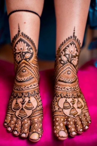 Beautiful Leg Mehndi Designs For Bride 2023