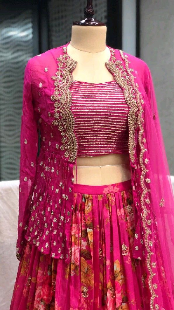 24+ Stylish Crop Top And Skirt Party Wear 2023