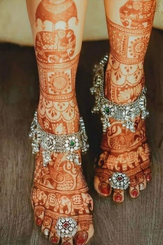 Beautiful Leg Mehndi Designs For Bride 2023