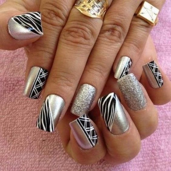 33+ Beautiful Black And Silver Nail Designs 2023