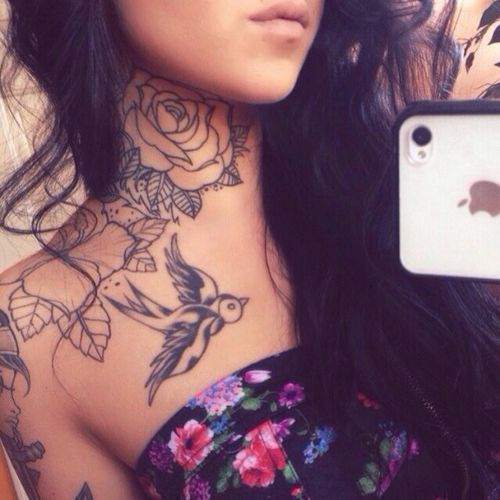 54+ Cute Classy Female Neck Tattoos