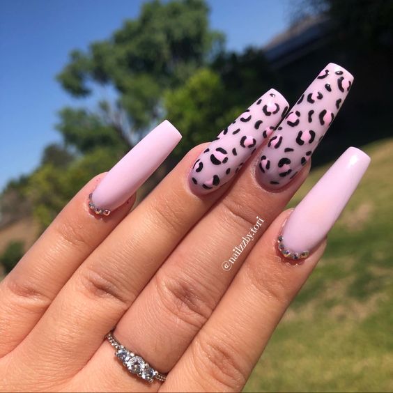 60+ Trending Leopard Nail Design 2023