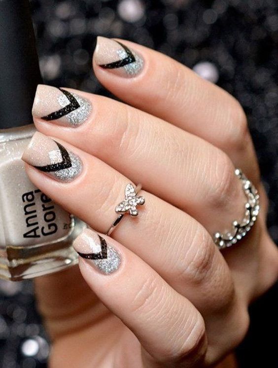 33+ Beautiful Black And Silver Nail Designs 2023