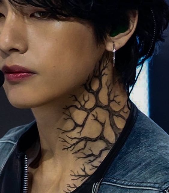 54+ Cute Classy Female Neck Tattoos