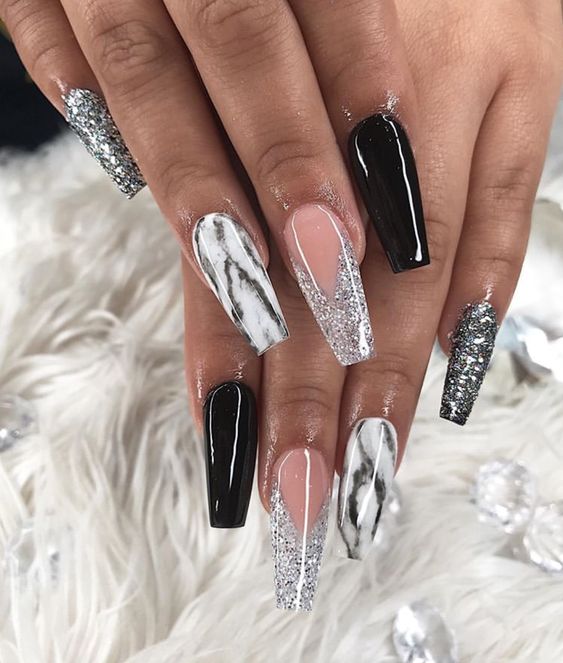 33+ Beautiful Black And Silver Nail Designs 2023