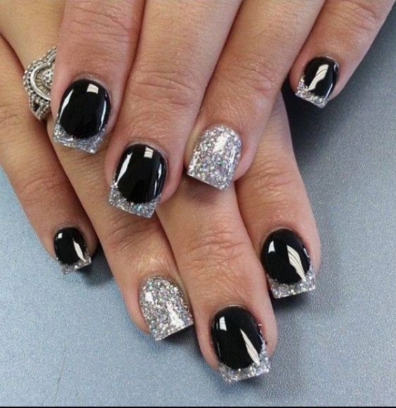 33+ Beautiful Black And Silver Nail Designs 2023