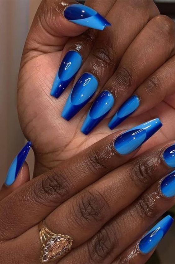 60+ Trendy Blue Nail Designs 2023