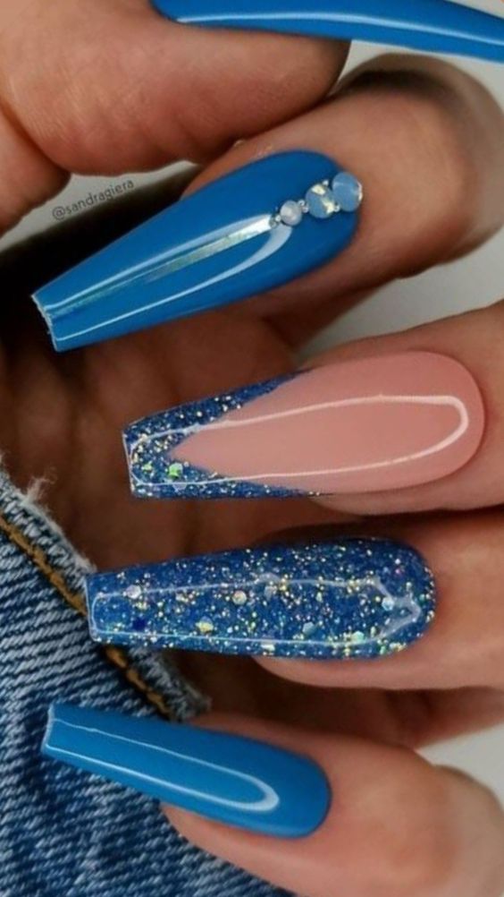 100+ Beautiful Blue And Silver Nail Designs 2023