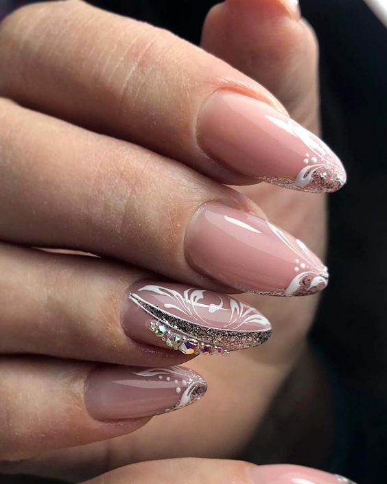 90+ Trendy Elegant Classy Wedding Nails 2023