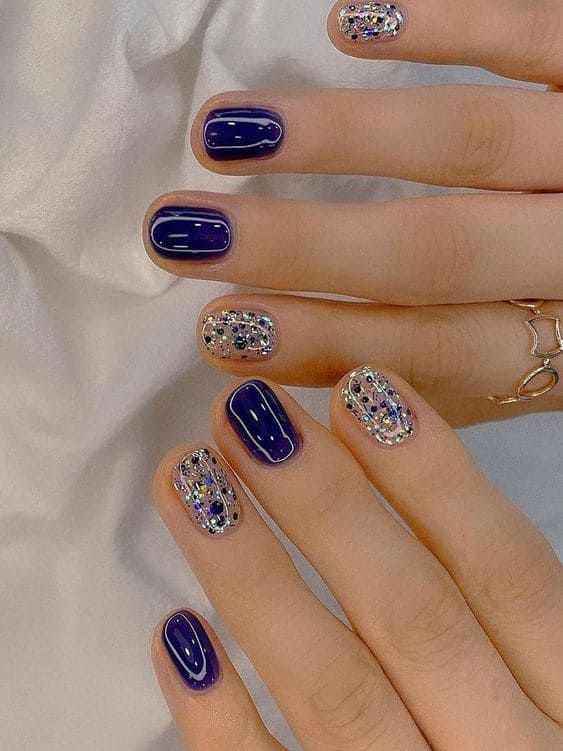 100+ Beautiful Blue And Silver Nail Designs 2023