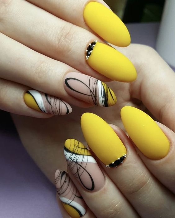 100+ Yellow And Black Nail Designs 2023