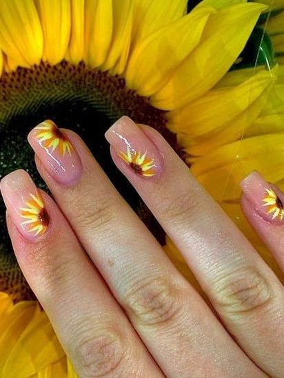 60+ Stunning Sunflower Nail Ideas | Sunflower Nail Designs 2023