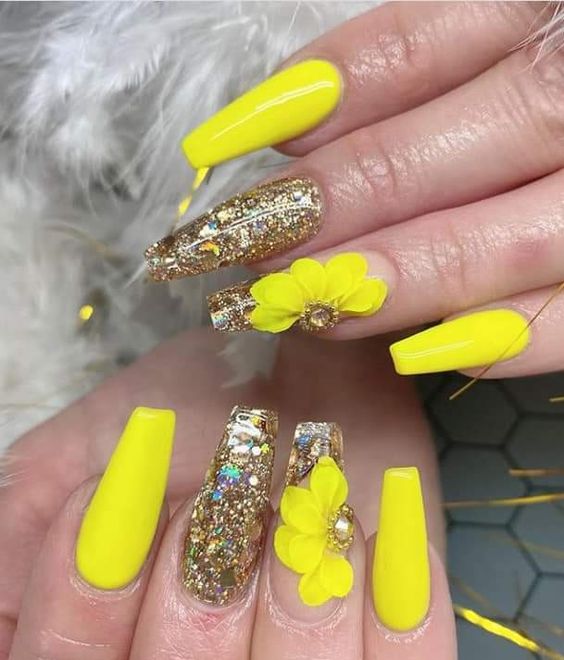 60+ Beautiful Neon Yellow Nail Designs 2023