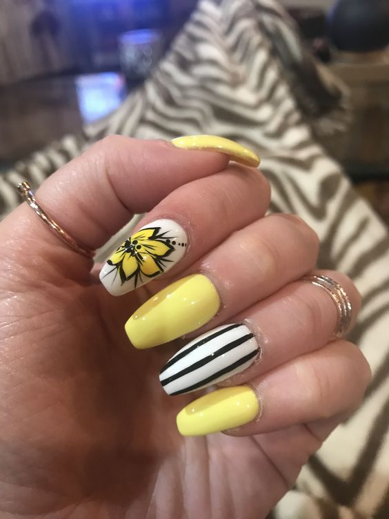 100+ Yellow And Black Nail Designs 2023