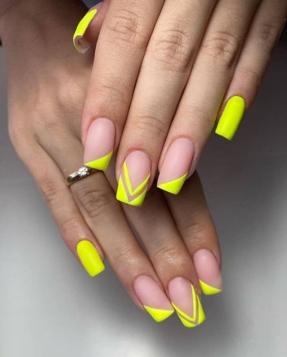 60+ Beautiful Neon Yellow Nail Designs 2023