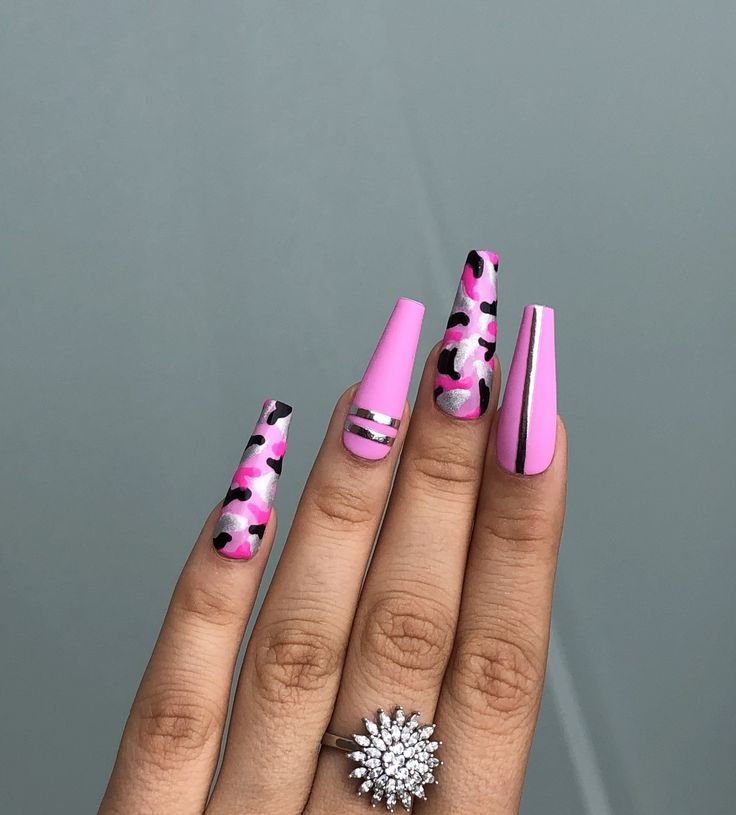 100+ Beautiful Black And Pink Nail Designs 2023