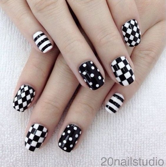 33+ Beautiful Black And White Nail Ideas 2023