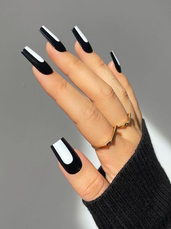 33+ Beautiful Black And White Nail Ideas 2023