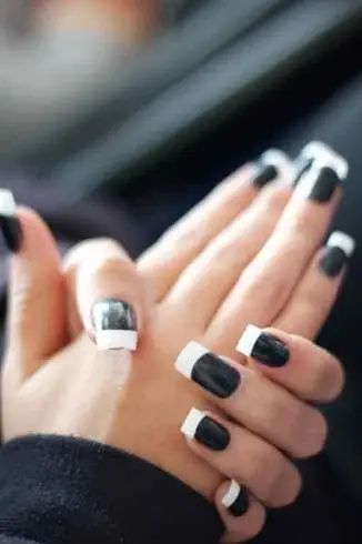 33+ Beautiful Black And White Nail Ideas 2023