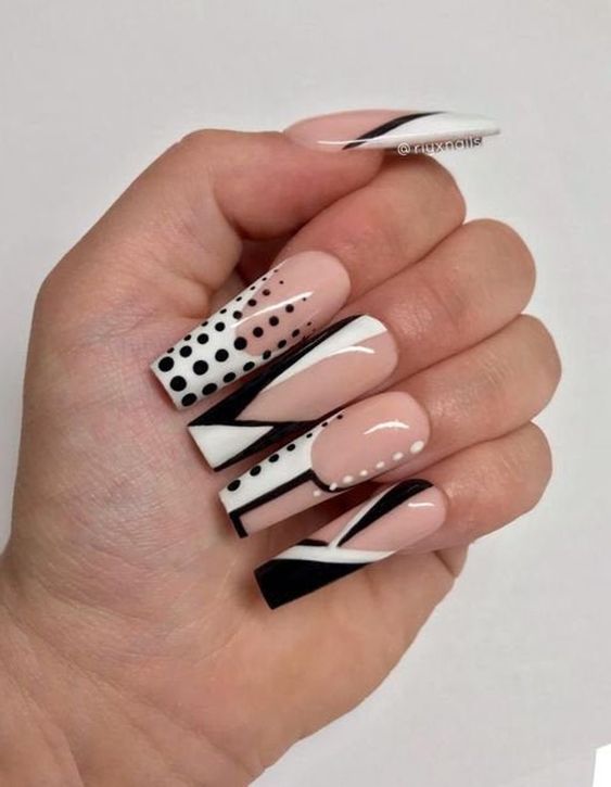 33+ Elegant Black And White Nail Designs 2023