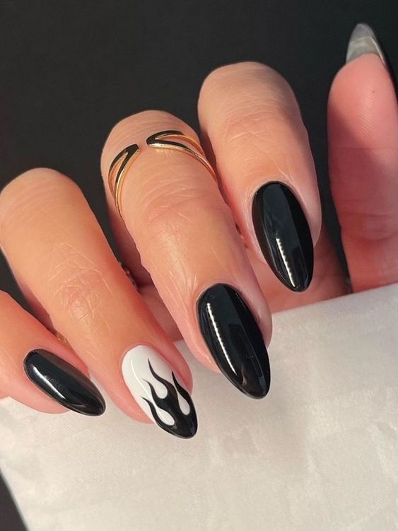 33+ Elegant Black And White Nail Designs 2023