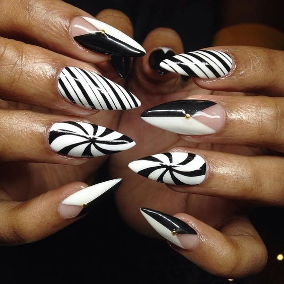 33+ Elegant Black And White Nail Designs 2023