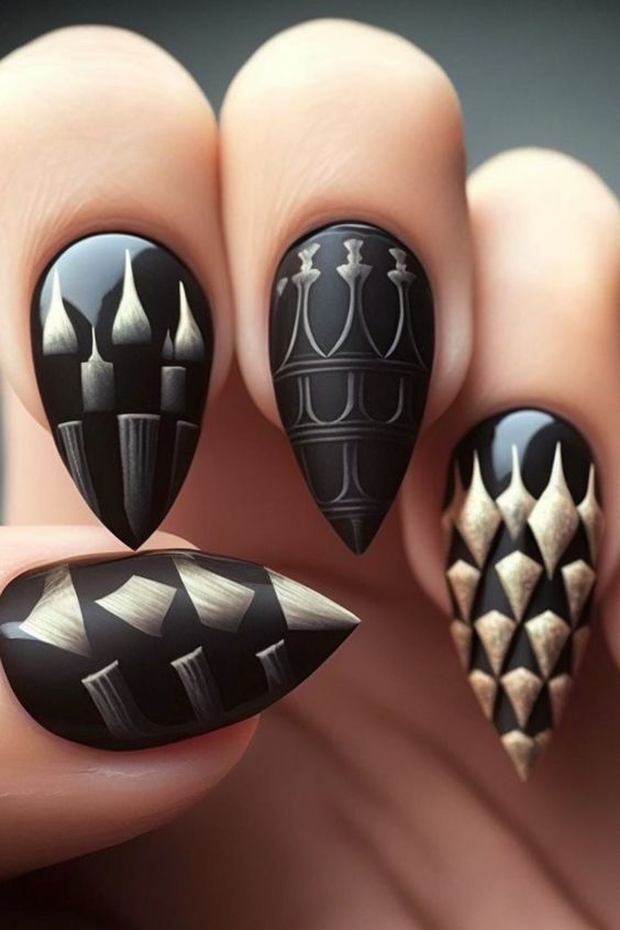 54+ Beautiful Dark Nail Designs 2023