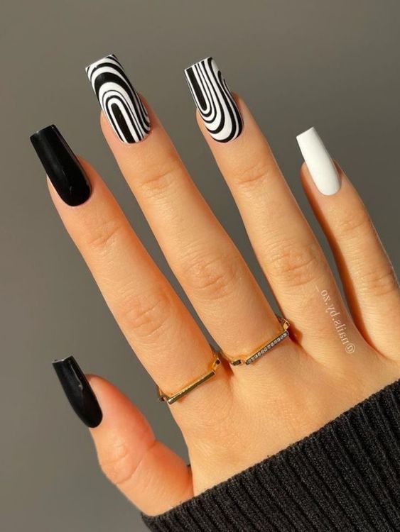 33+ Elegant Black And White Nail Designs 2023