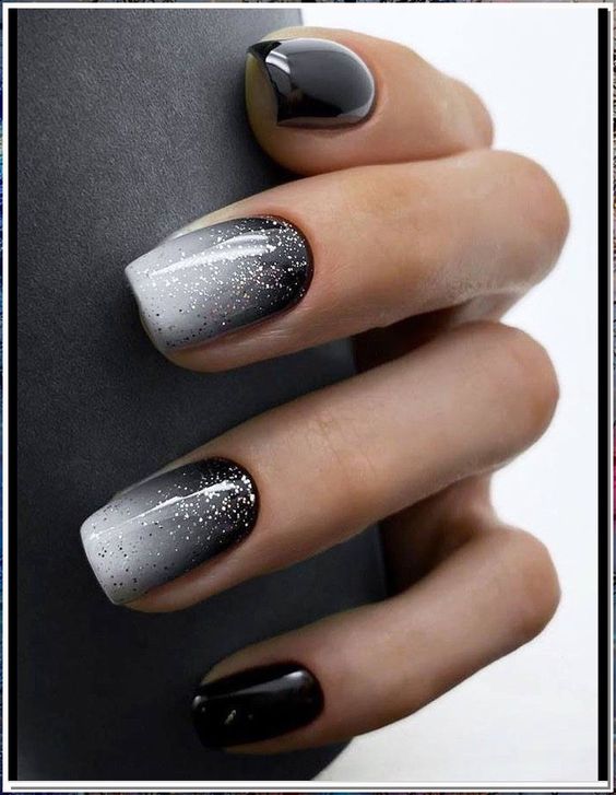 54+ Beautiful Black And Silver Nail Ideas (2023)