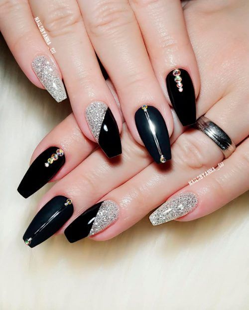 54+ Beautiful Black And Silver Nail Ideas (2023)